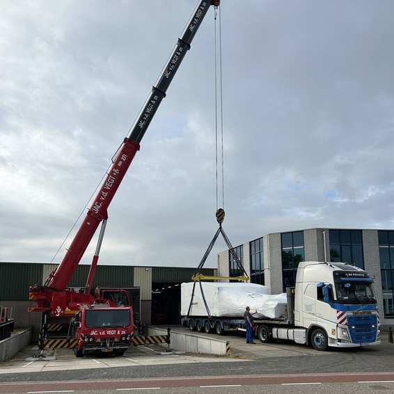 Levering Eagle bij Groku te Kampen